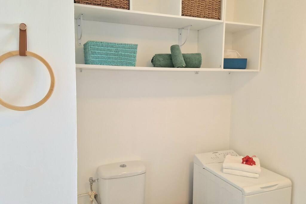 Le Touloublue - Tres Bel Appartement Face A La Mer Sainte-Anne  Ngoại thất bức ảnh