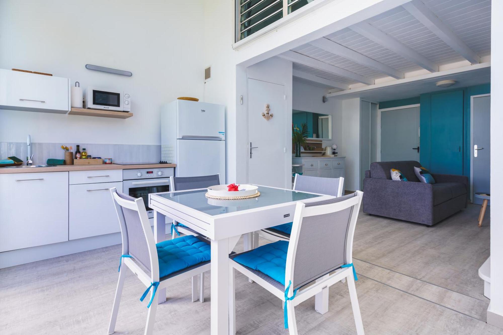 Le Touloublue - Tres Bel Appartement Face A La Mer Sainte-Anne  Ngoại thất bức ảnh
